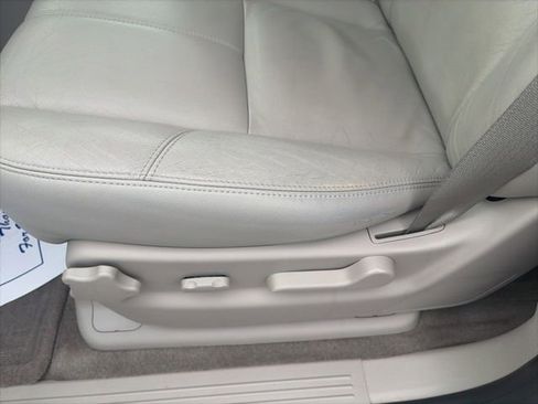 Used 2012 Chevrolet Avalanche LT w/ All-Star Edition AWD/4WD image 18