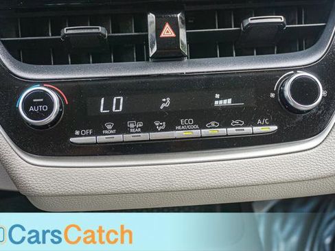 Used 2020 Toyota Corolla LE FWD image 24