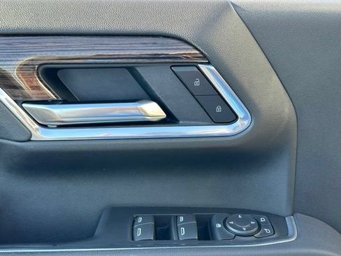 Used 2025 Chevrolet Silverado 2500 LT AWD/4WD image 20