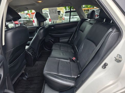 Used 2015 Subaru Outback 2.5i Limited AWD/4WD image 10
