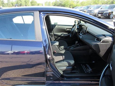 Used 2022 Toyota Corolla SE image 13