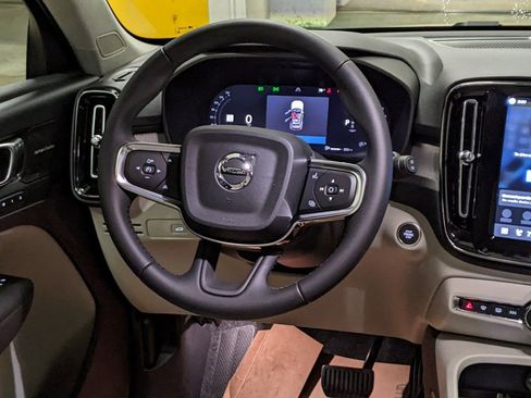 New 2026 Volvo XC40 B5 Ultra w/ Climate Package image 14