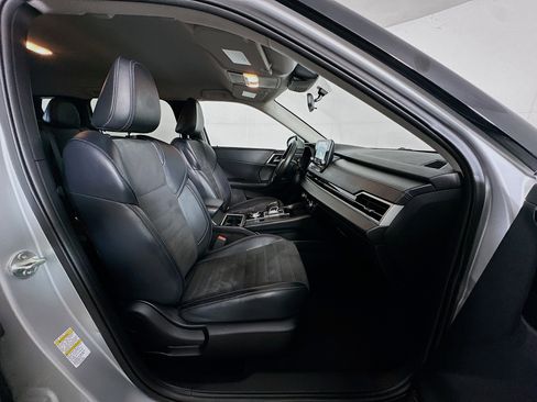 Used 2024 Mitsubishi Outlander SE image 34