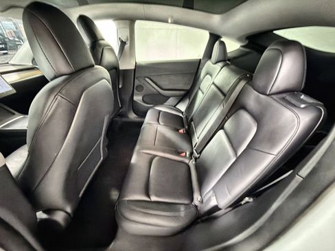 Used 2021 Tesla Model Y Performance image 25