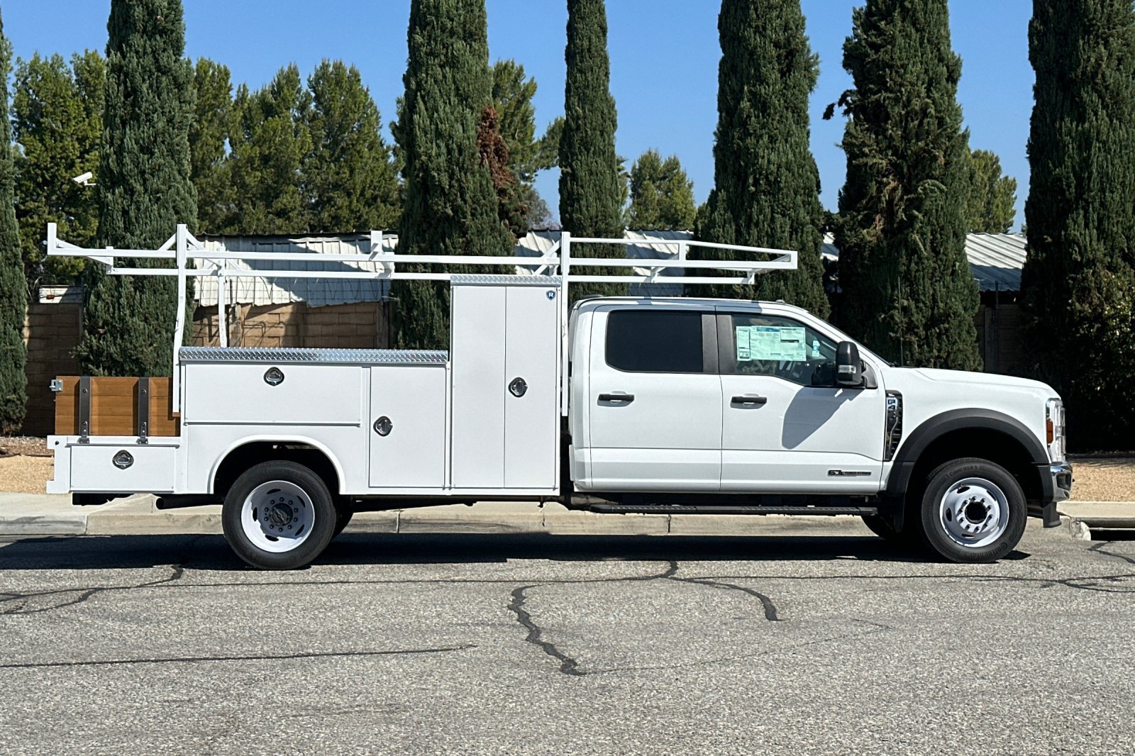 New 2025 Ford F450 XL RWD image 3