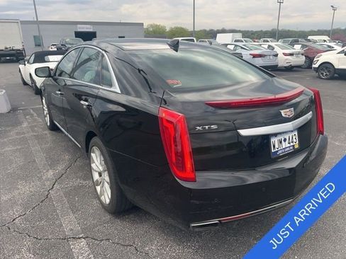 Used 2017 Cadillac XTS Luxury image 5