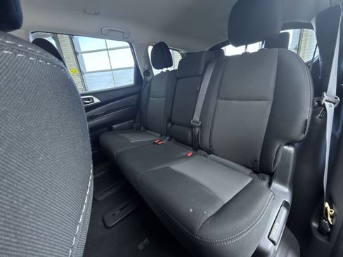 Used 2020 Nissan Pathfinder S image 32