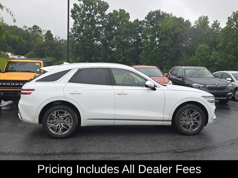 Used 2024 Genesis GV70 2.5T w/ Advanced Package AWD/4WD image 2
