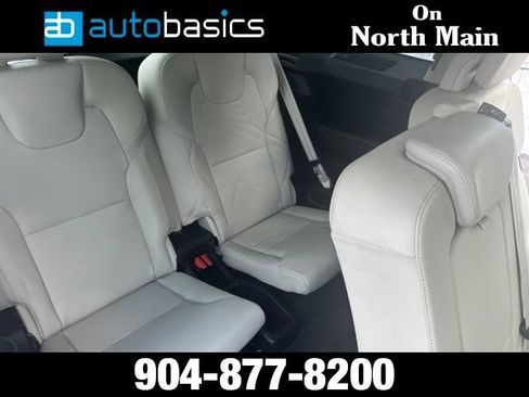 Used 2019 Volvo XC90 T5 Momentum w/ Protection Package Premier FWD image 21