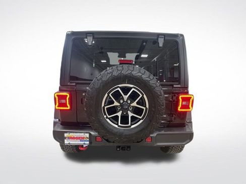 Used 2025 Jeep Wrangler Unlimited Rubicon image 28