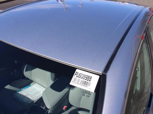 Used 2023 Toyota Camry XLE image 11