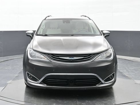 Used 2018 Chrysler Pacifica Limited w/ Advanced Safetytec Group FWD image 7