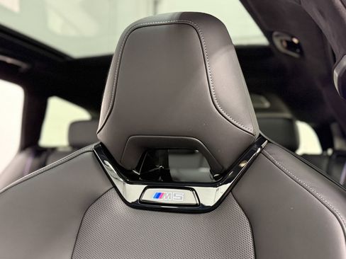 Used 2025 BMW M5 Touring image 15