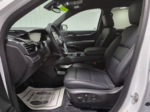 Used 2024 GMC Acadia Elevation FWD image 9