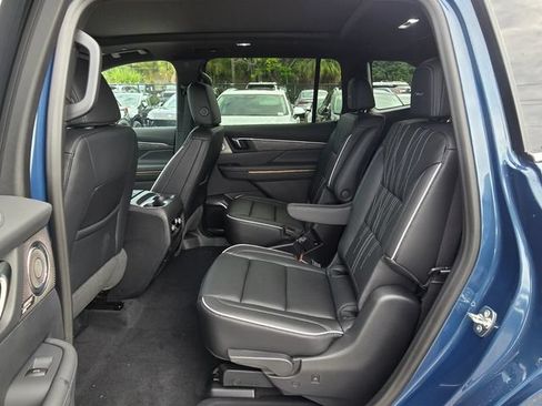 New 2026 Buick Enclave Avenir w/ Super Cruise Package FWD image 16