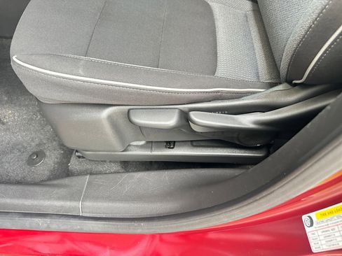 Used 2025 Chevrolet TrailBlazer LT image 23