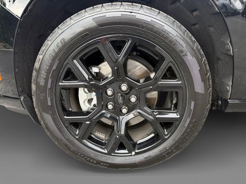 Certified 2025 Ford Maverick Lobo AWD/4WD image 9