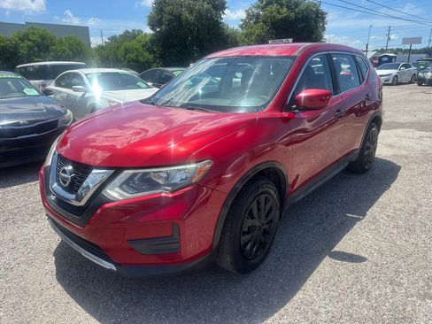Used 2017 Nissan Rogue S FWD image 3