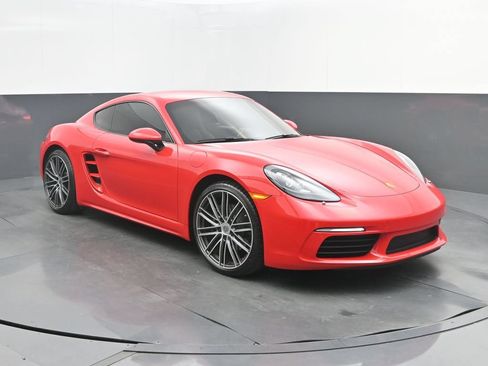 Certified 2025 Porsche 718 Cayman RWD image 9