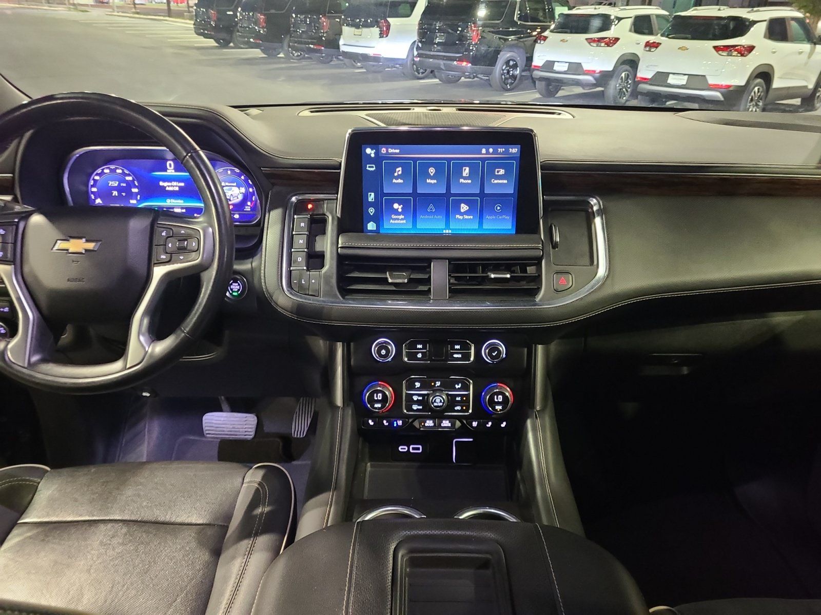 Used 2023 Chevrolet Suburban Premier AWD/4WD image 20