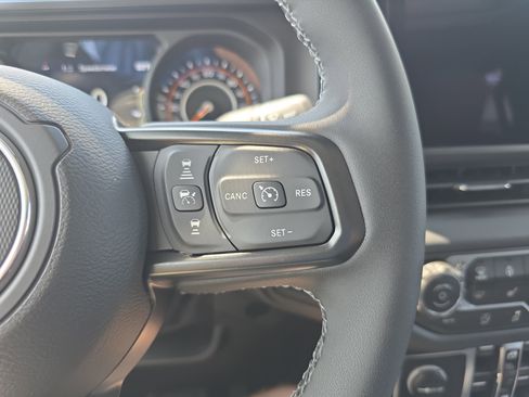 New 2025 Jeep Gladiator Sport image 22