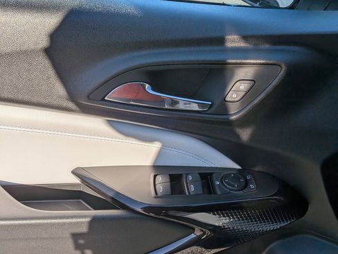 Used 2025 Chevrolet Trax LT w/ LT Convenience Package image 15