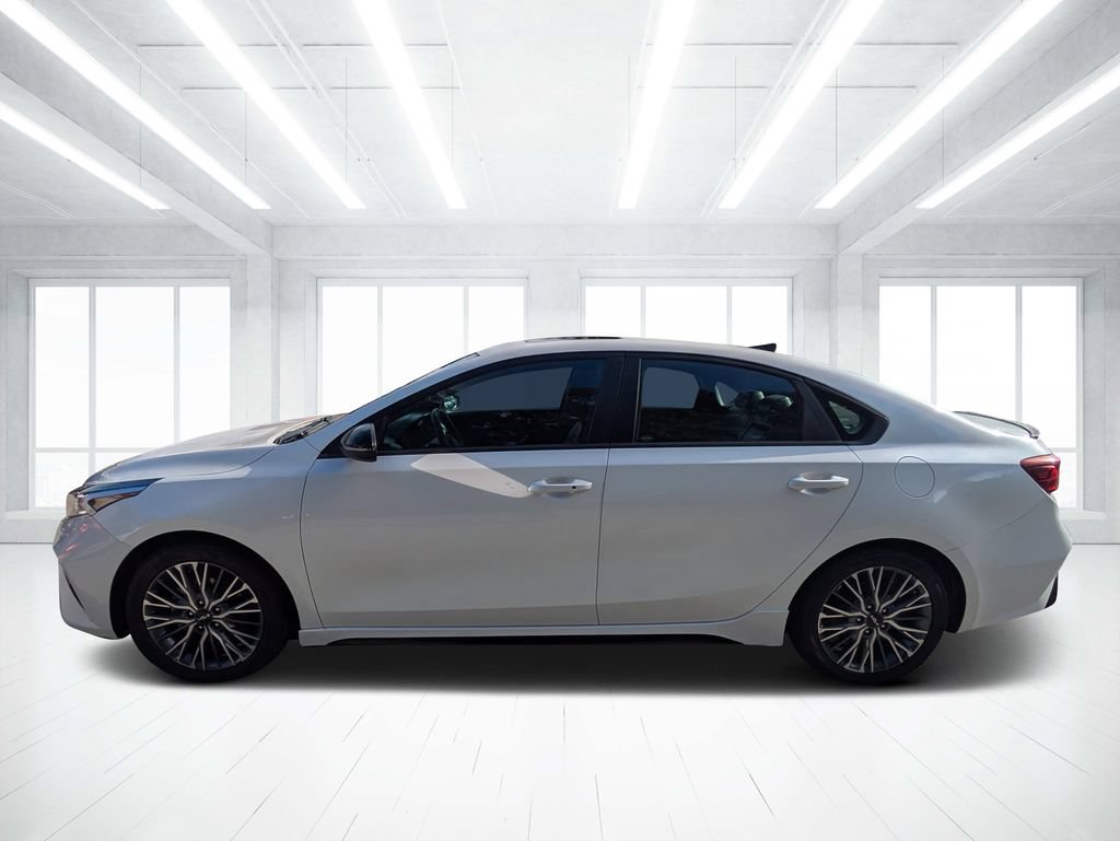 Used 2023 Kia Forte GT-Line w/ GT-Line Premium Package FWD image 6