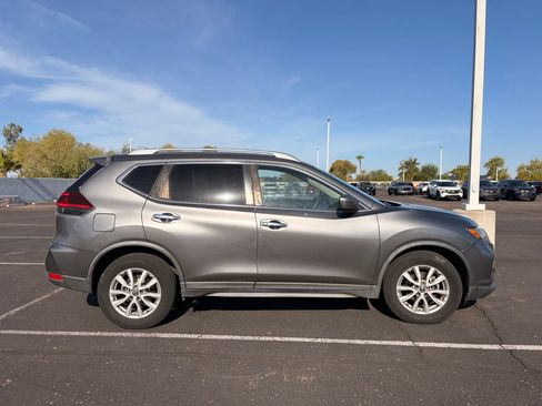 Used 2020 Nissan Rogue SV FWD image 5