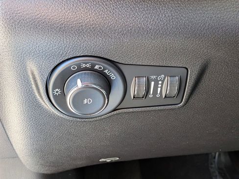 Used 2022 Jeep Compass Latitude AWD/4WD image 14