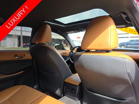 Used 2023 Lexus IS 300 w/ Comfort Package RWD image 16