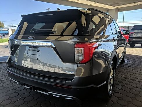 Used 2020 Ford Explorer XLT w/ Equipment Group 202A image 6