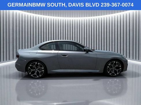 Used 2025 BMW 230i Coupe w/ Premium Package RWD image 4