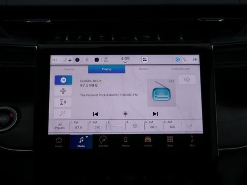 New 2025 Jeep Grand Cherokee Overland w/ Adv Protech Group III image 24