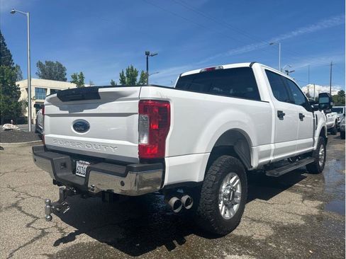 Used 2018 Ford F250 XLT w/ XLT Value Package AWD/4WD image 8