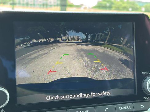 Used 2025 Nissan Rogue SV FWD image 20