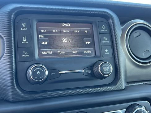 Used 2019 Jeep Wrangler Unlimited Sport AWD/4WD image 15