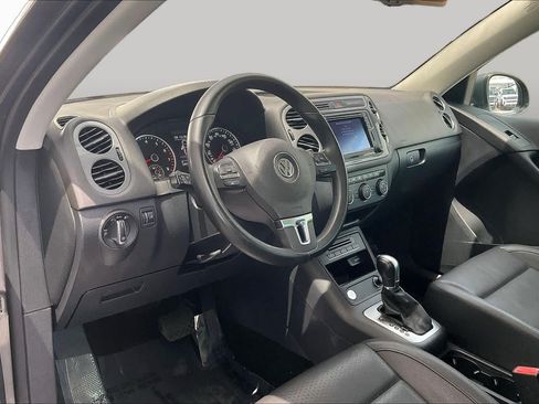 Used 2016 Volkswagen Tiguan SE FWD image 18