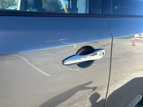 Used 2019 Nissan Pathfinder SL w/ Cargo Package image 19