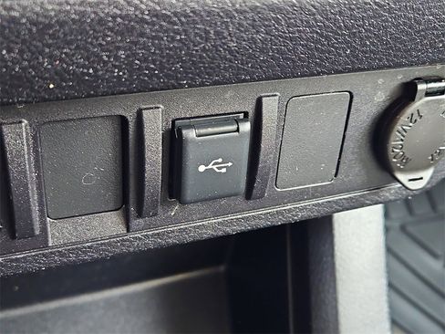 Used 2020 Toyota Tacoma SR image 17