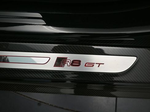 Used 2023 Audi R8 V10 GT RWD image 21