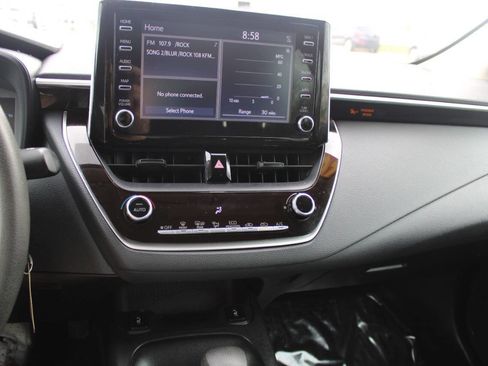 Used 2020 Toyota Corolla LE image 13