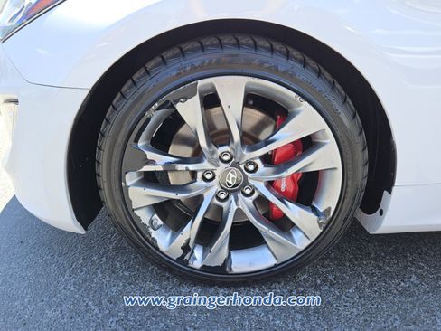Used 2015 Hyundai Genesis 3.8 RWD image 9