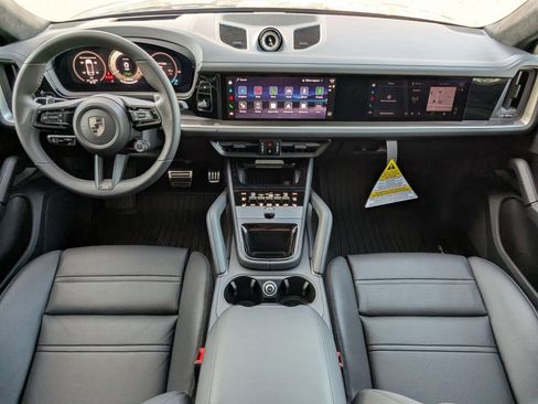 New 2026 Porsche Cayenne Turbo image 22
