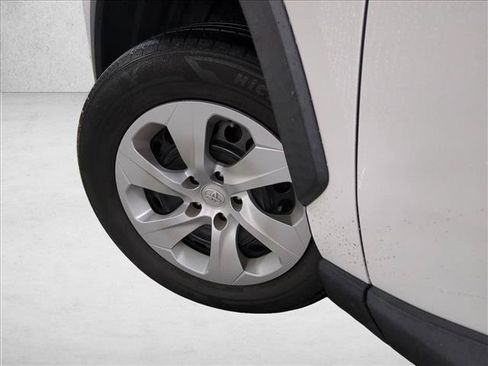 Certified 2020 Toyota RAV4 LE FWD image 10