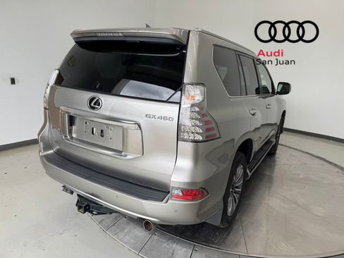 Used 2020 Lexus GX 460 Luxury w/ Accessory Package AWD/4WD image 35