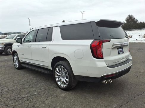 Used 2024 GMC Yukon XL Denali w/ Advanced Technology Package image 5