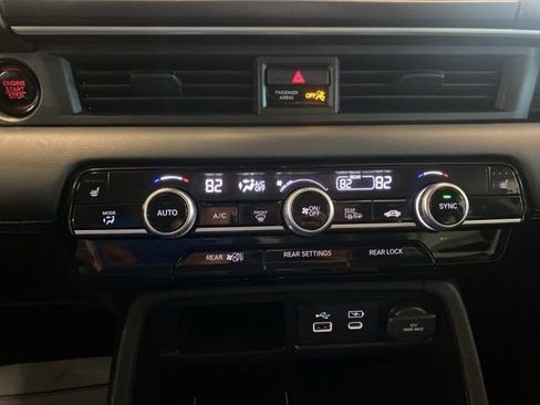 Used 2025 Honda Pilot EX-L image 23