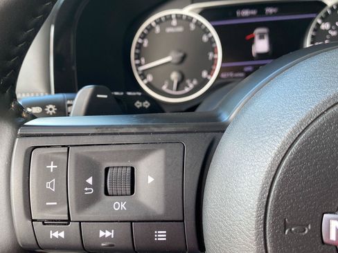 Certified 2025 Nissan Pathfinder SV AWD/4WD image 39