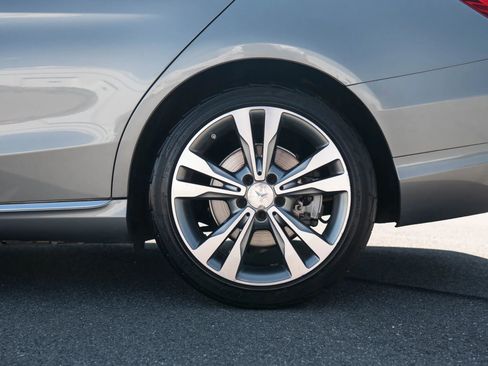 Used 2015 Mercedes-Benz C 300 Sedan image 15