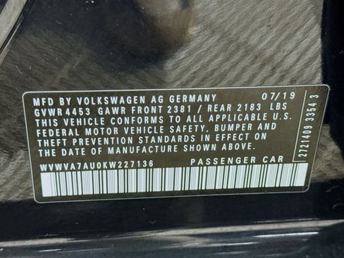 Used 2019 Volkswagen Golf R 4-Door AWD/4WD image 32